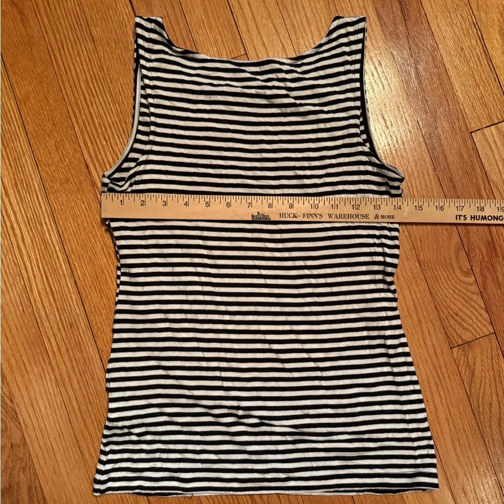 Banana Republic Black and White Fitted Tank Top - Picture 2 of 5